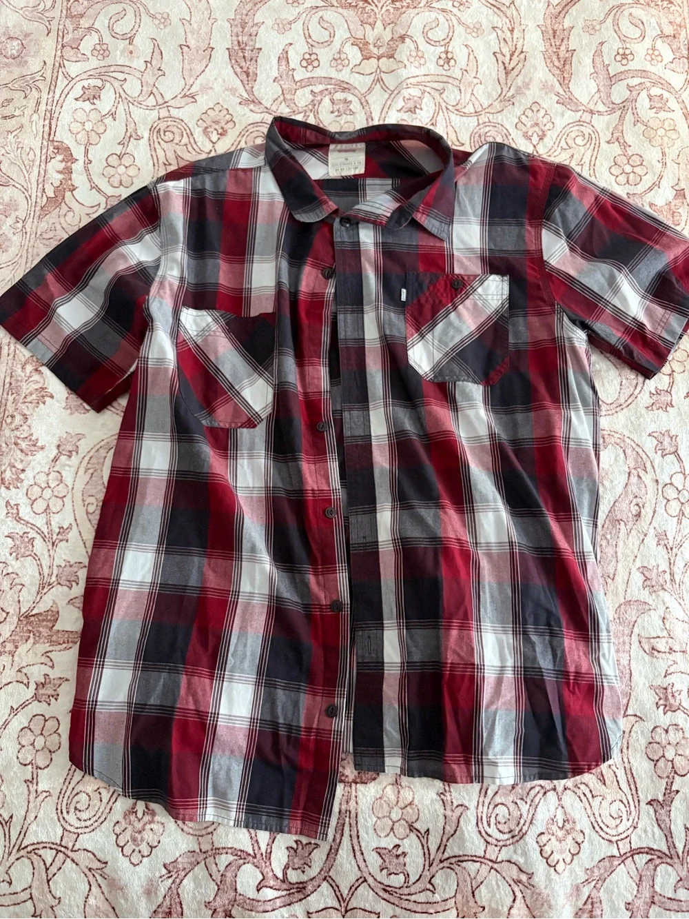 Levi's Red Black White Plaid Short-Sleeve Button-Down Shirt